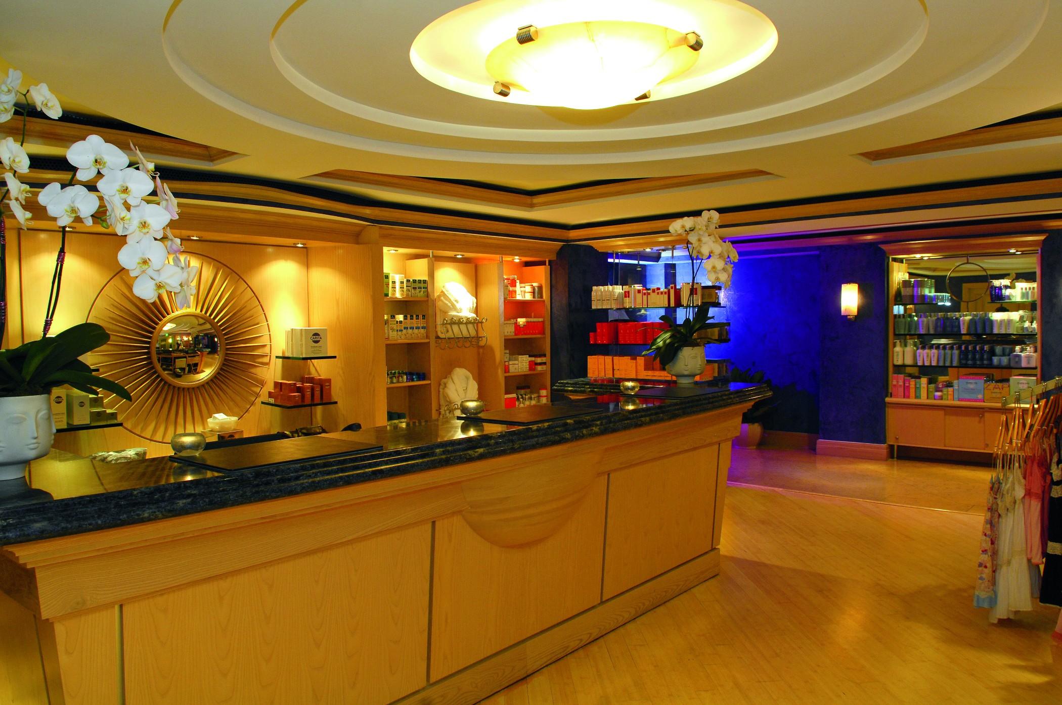 Resort The Ritz-carlton South 5*
