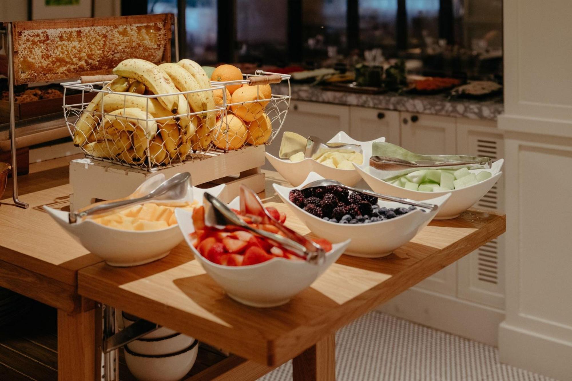 The Ritz-carlton South 5*
